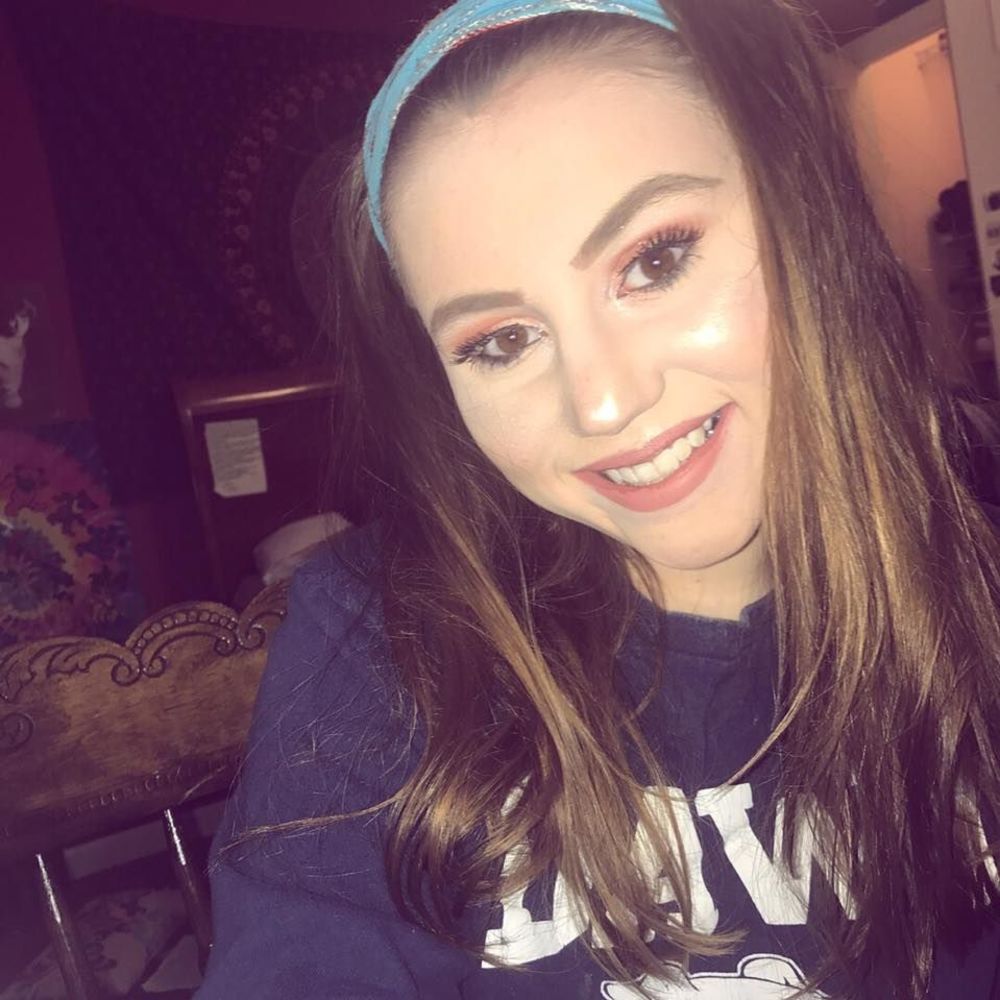 Meet your Posher, Devyn